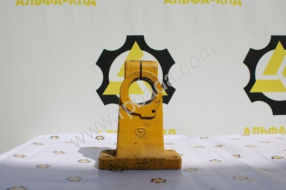 Кронштейн катка поддерживающего SD16 00000000429 16Y-40-06001 (2)